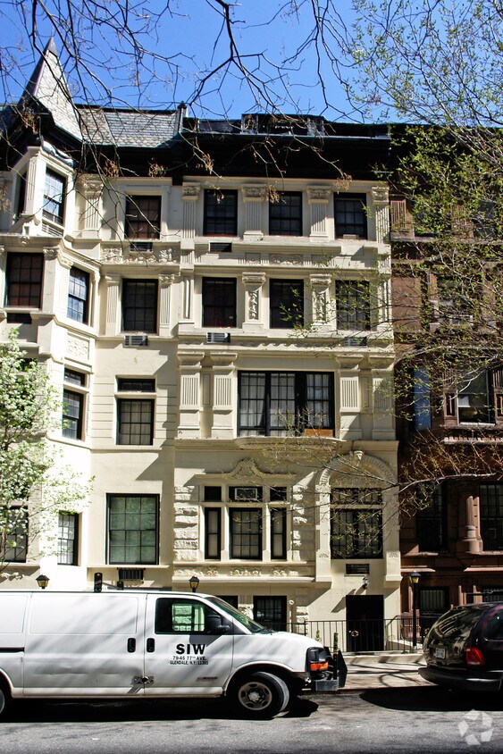 Building Photo - 21 W 82nd St
