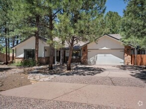 Building Photo - 4842 Medina Way