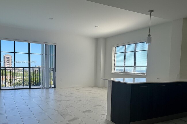 Foto del edificio - 101 E Camino Real