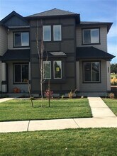 Building Photo - 3179 SW 28th St