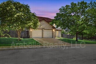 Building Photo - 3111 Stoney Mist