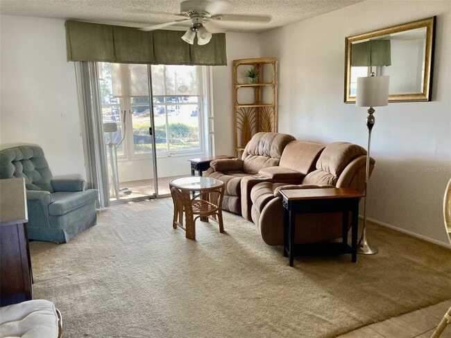 Foto del edificio - 304 47th Ave Dr W