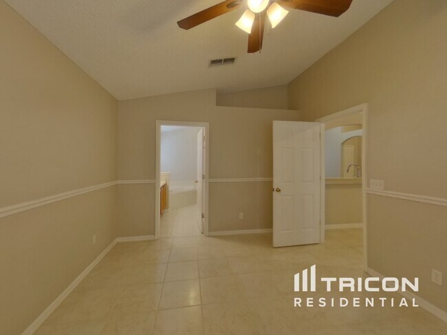 Foto del edificio - 308 Heritage Estates Ln