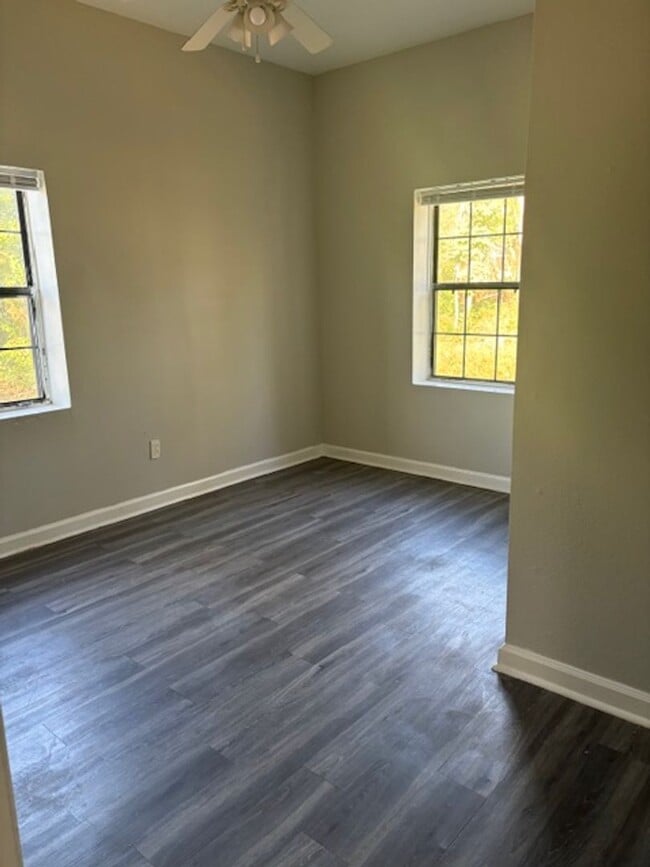 Photo - Cozy Three Bedroom, 1 Bath Home - Across t...