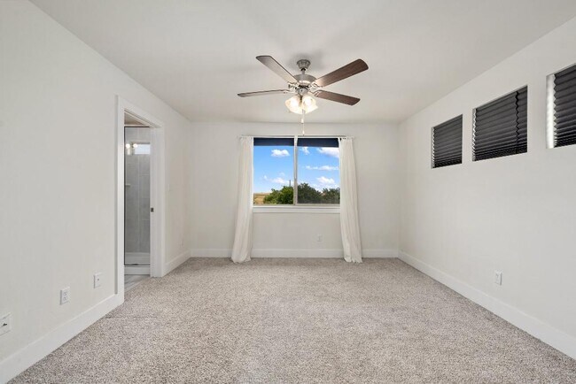 Foto del edificio - 533 White Steppe Way