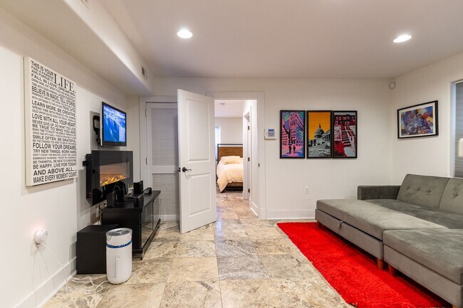 Foto del edificio - Trendy One Bedroom in Trinidad!
