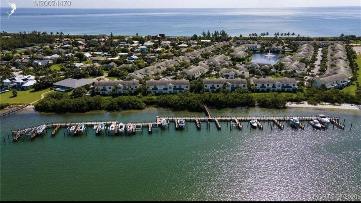 Primary Photo - 404 Mariner Bay Blvd