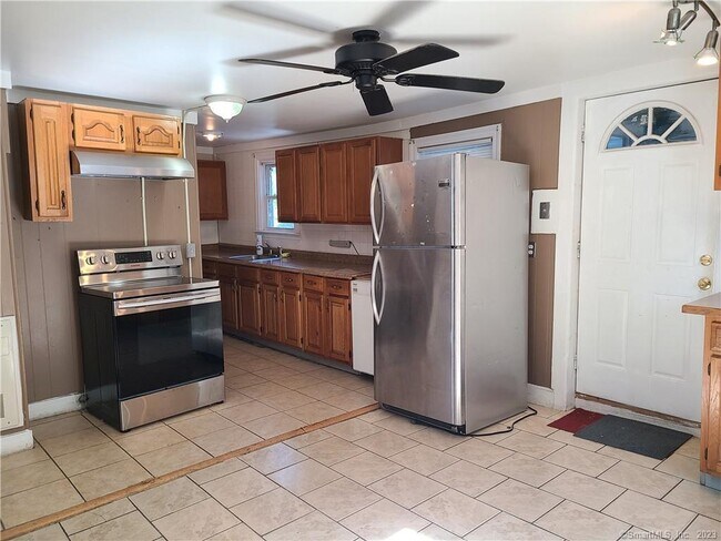 Building Photo - 18 Carroll St