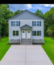 Building Photo - 121 Brookmeade Dr