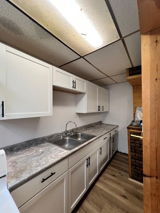 Building Photo - 406 N Glenwood Ave