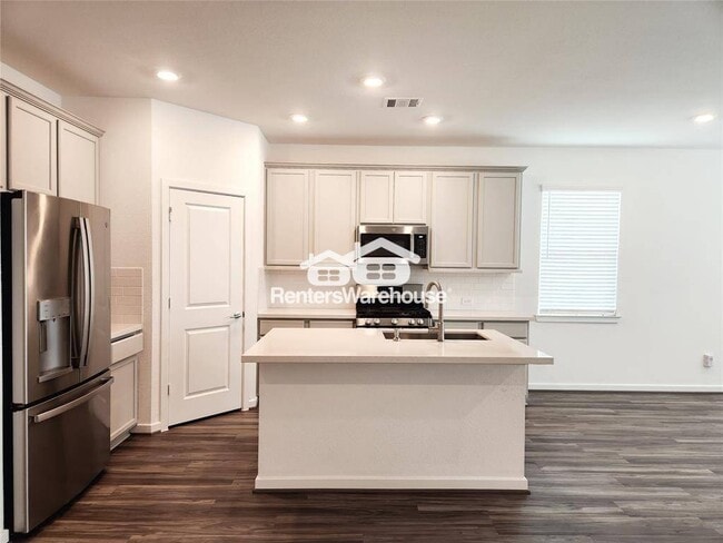 Foto del edificio - 7230 Greenbriar Bnd Ct