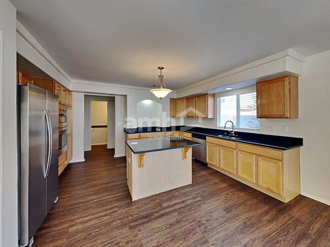 Foto del edificio - 4983 N Fundy St