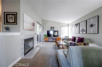 Building Photo - 10 Corniche Dr