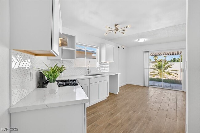 Building Photo - 5111 Orinda Ave