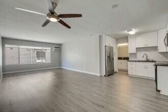 Interior Photo - eight70