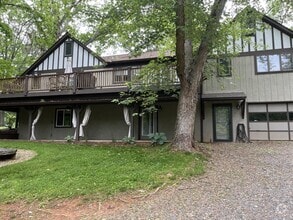 Building Photo - 1548 Bear Creek Rd
