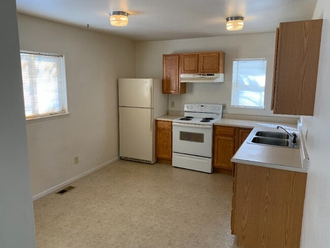 Foto del edificio - 828 E 4th St