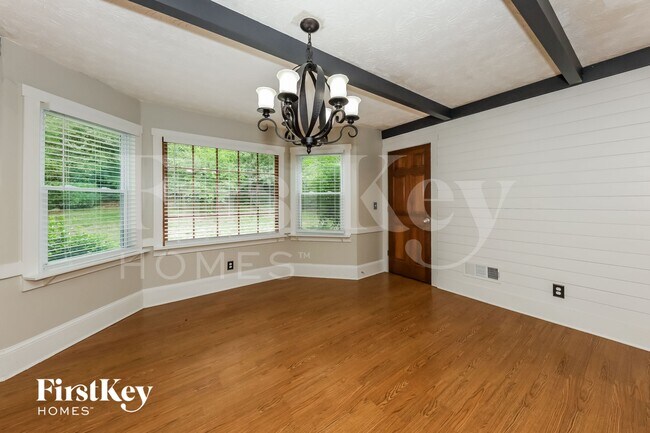 Foto del edificio - 2902 Moorings Pkwy SW