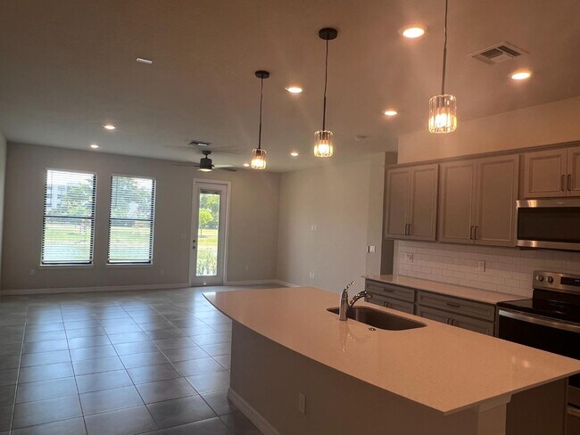 Foto del edificio - 2280 Appleton Cir S