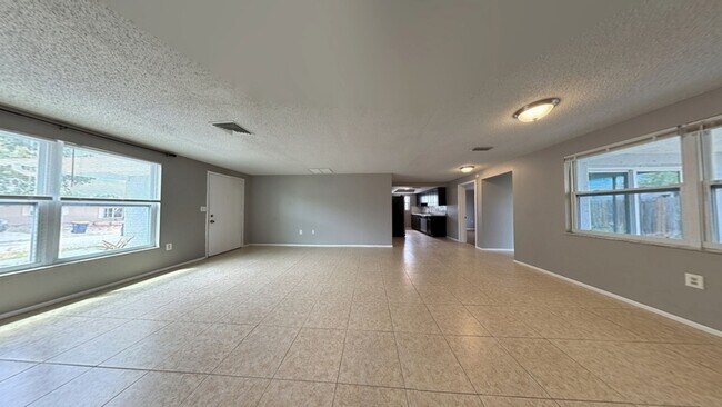 Foto del edificio - 6417 Sutherland Ave
