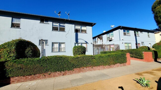 Building Photo - 7333 Woodman Ave