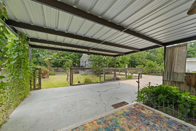 Building Photo - 1113 N New Rd