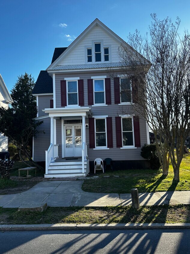 1006 Locust St Unit 1, Cambridge, MD 21613 1006 Locust St Cambridge, MD Apartments for Rent