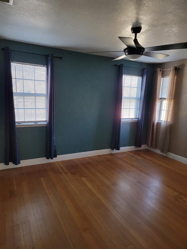 Foto del edificio - 915 3rd St