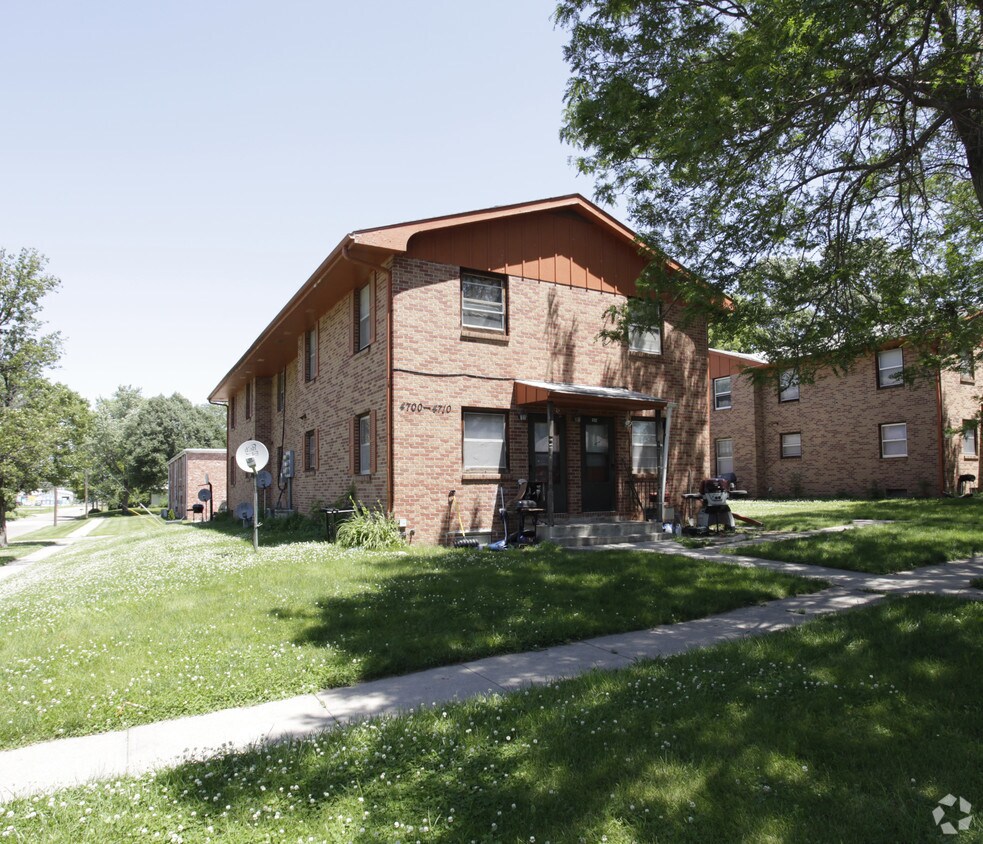 Building Photo - 4700-4722 Judson St