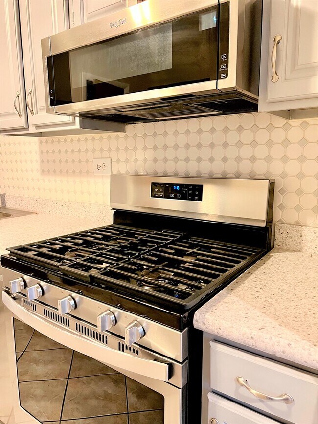 Foto del edificio - 601 Hanover Ct