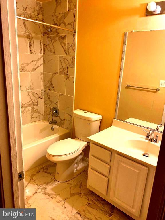 Foto del edificio - 3519 Christy Ln
