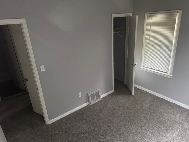 Building Photo - 3 Bedroom 1 Bathroom House For lease Welco...