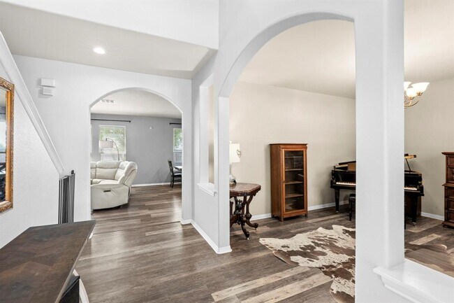 Building Photo - 227 Sandstone Trail