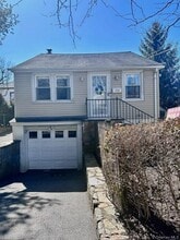 Building Photo - 108 E Devonia Ave