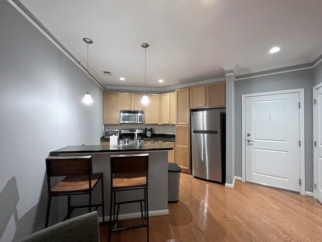 Building Photo - 2655 Prosperity Ave.