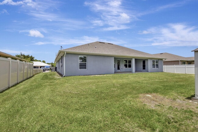 Building Photo - 6775 NW Abigail Ave