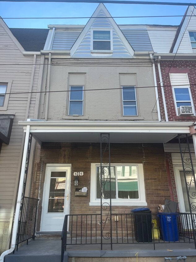 Primary Photo - 3205 Ward St