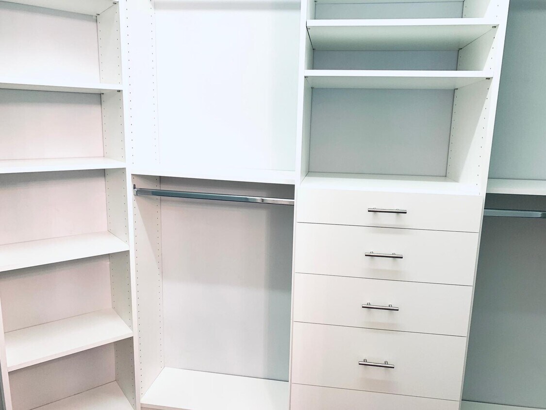 upgraded closet - 14383 San Paolo Ln