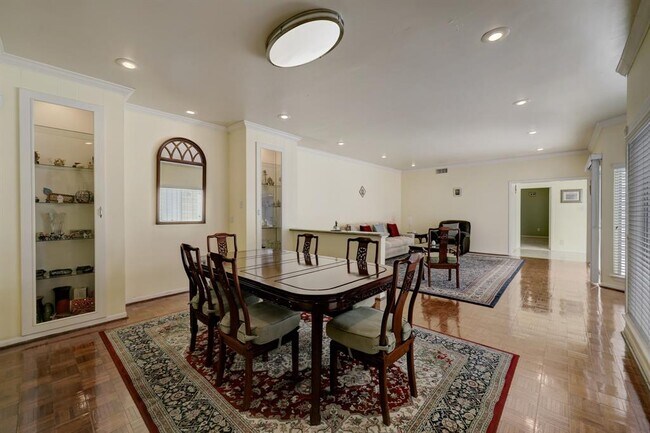 Foto del edificio - 2102 Stonewalk Dr