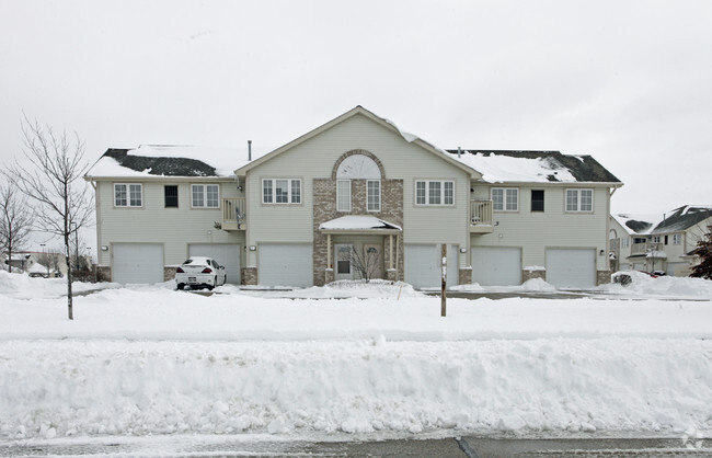 Market Street Apartments - Market Street Village Apts