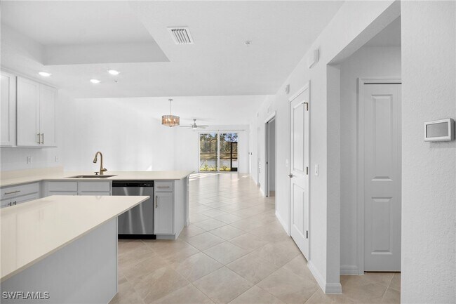 Foto del edificio - 15155 Bluffton Ln