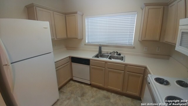 Building Photo - 2622 Crown Hollow