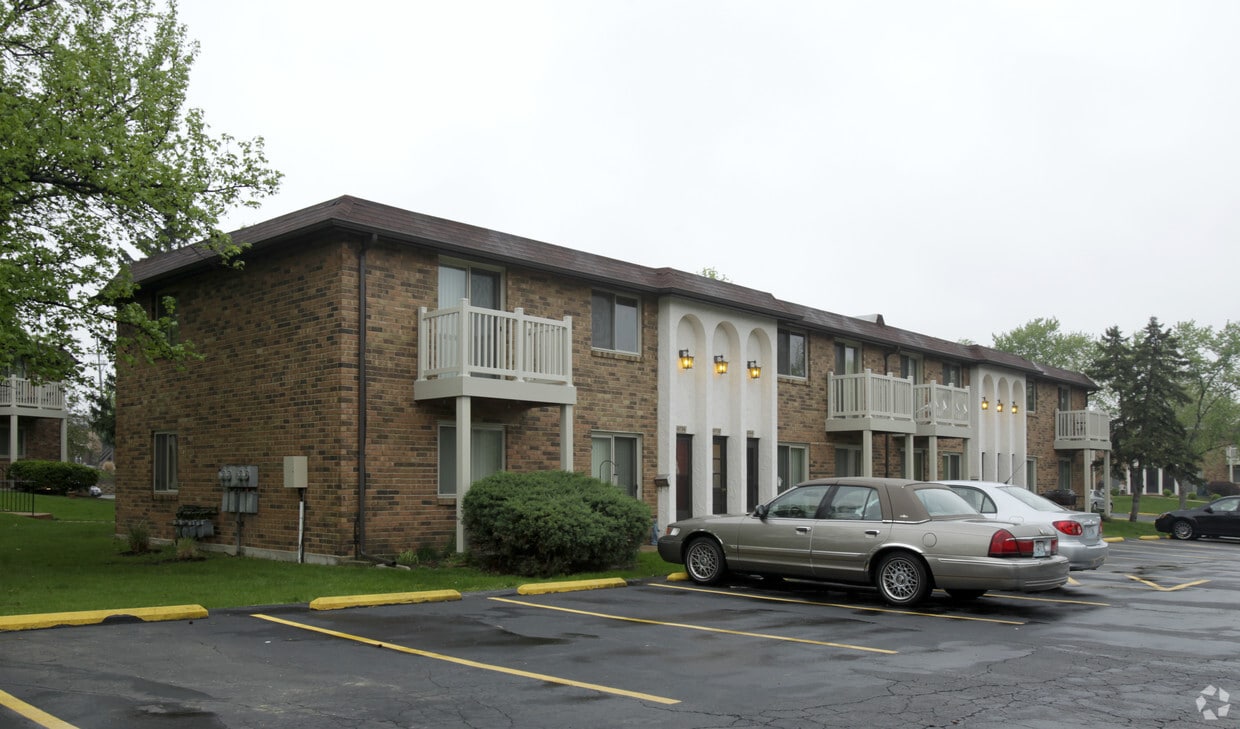 Building Photo - Lavinia Garden Apartments