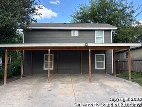 Building Photo - 1522 S Elmendorf St