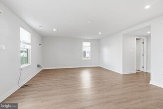 Building Photo - 30 Dolcie Ln