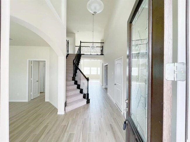 Foto del edificio - 4403 Silvergrass Ln