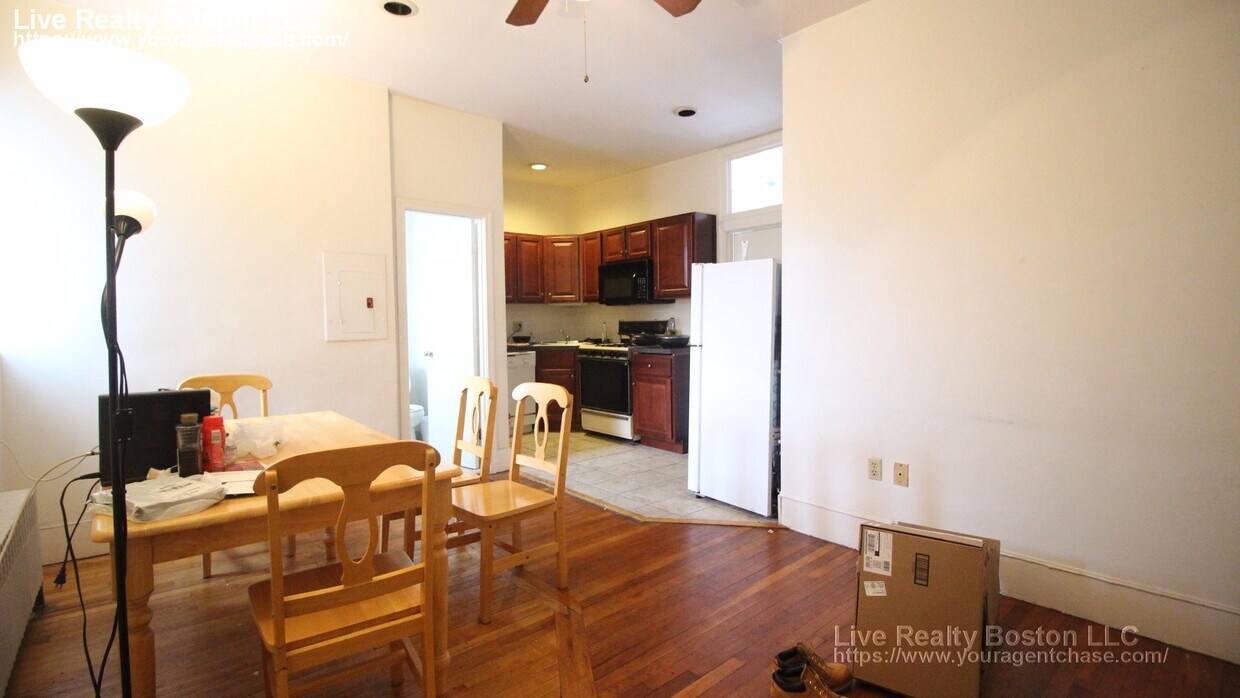 Foto principal - 1258 Commonwealth Ave