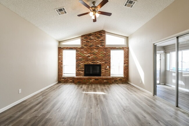 Foto del edificio - 20610 N 6th Dr