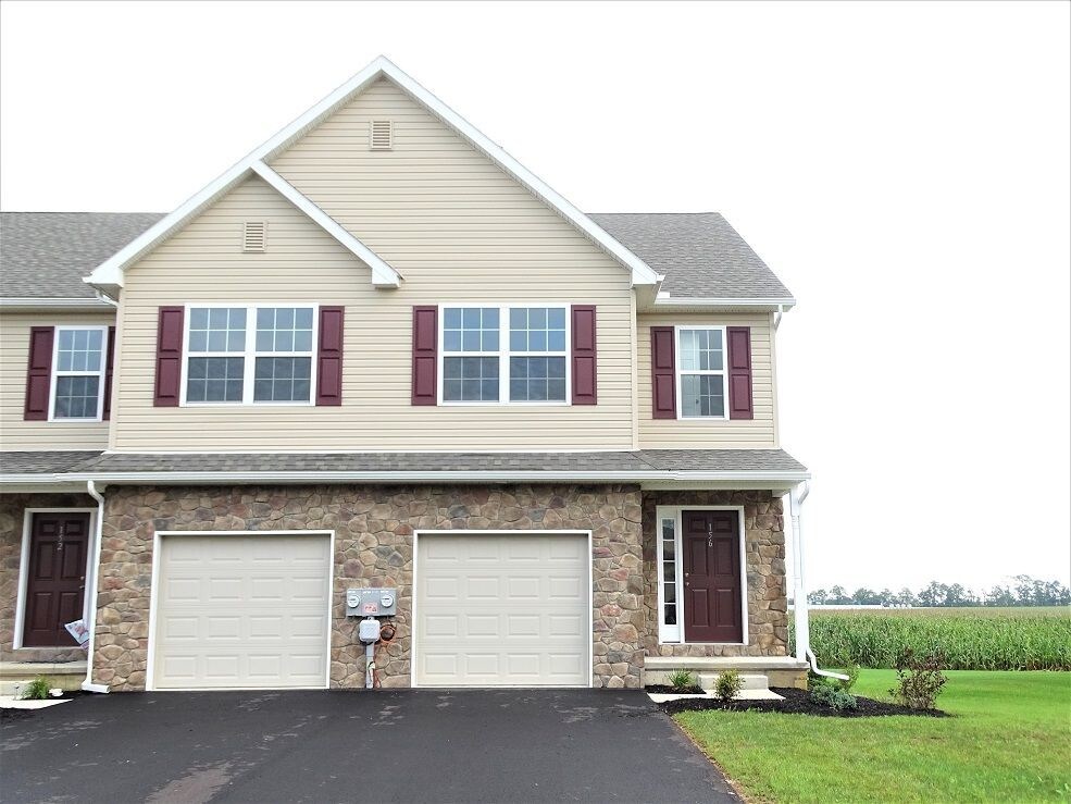 200 Locust St, Myerstown, PA 17067 Townhome Rentals in Myerstown PA