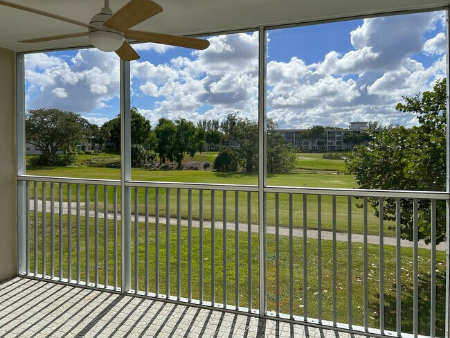 Foto del edificio - 3001 S Course Dr